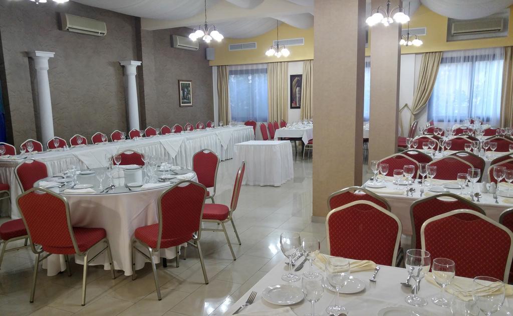 Crown Inn Hotel Nikozja Zewnętrze zdjęcie