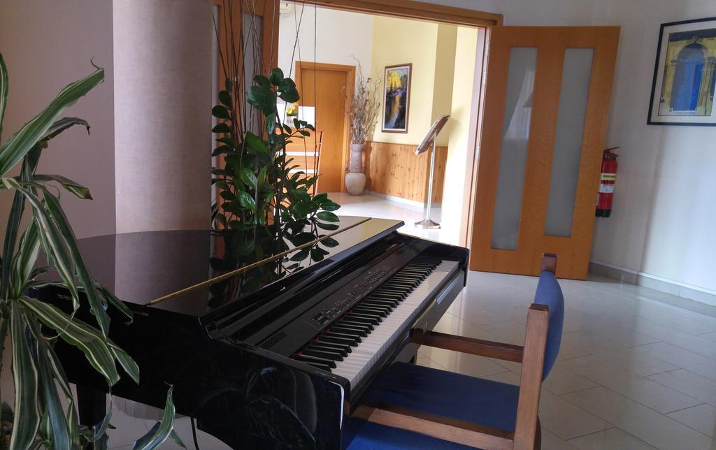 Crown Inn Hotel Nikozja Zewnętrze zdjęcie
